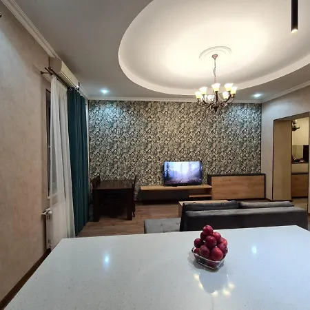 Nino'S Cosy Apartment Kutaisi Exterior photo