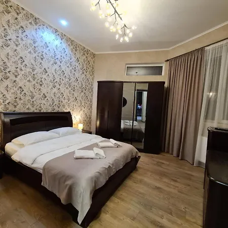 Nino'S Cosy Apartment Kutaisi Exterior photo