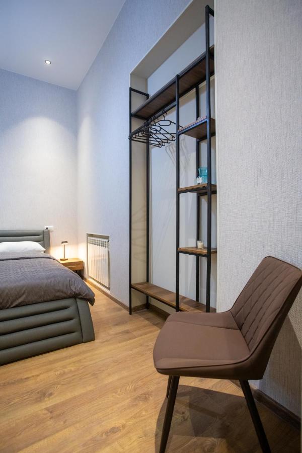 Nino's Cosy *